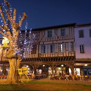 La Maison Des Consuls Couette-café
